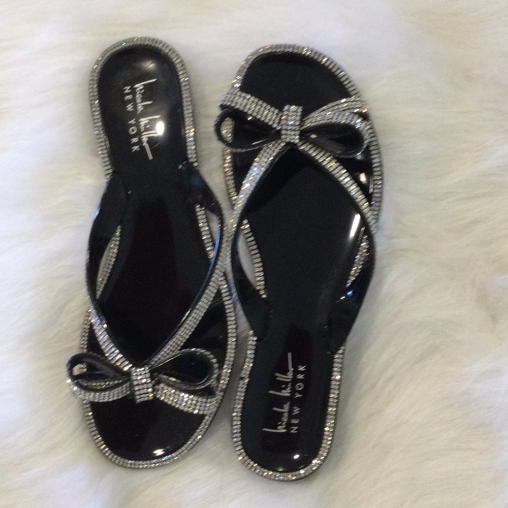 NWOT Nicole Miller Festes Sandals